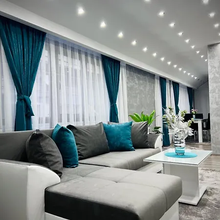Apartment - A Brand New Luxury & Comfy.