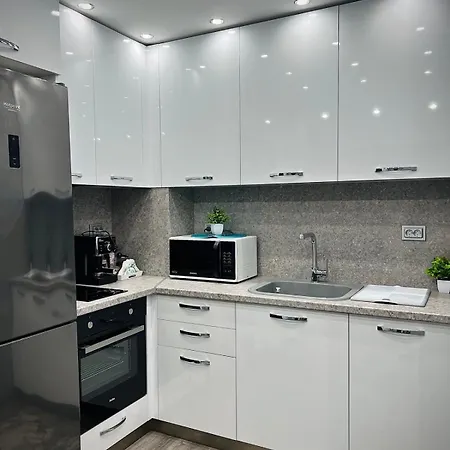 - A Brand New Luxury & Comfy. דירה