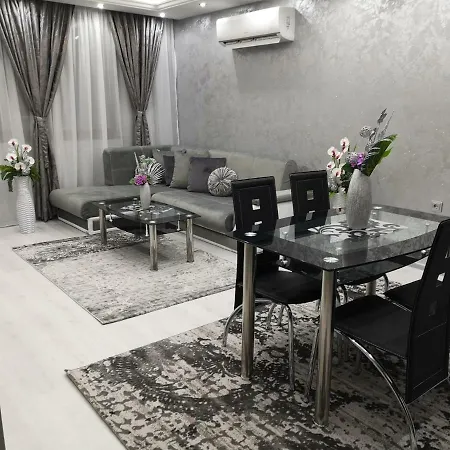 Apartment - A Brand New Luxury & Comfy. *
